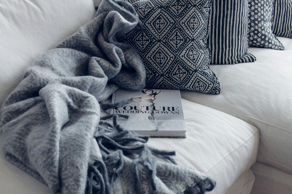 Comment choisir un canapé confortable et design : guide complet