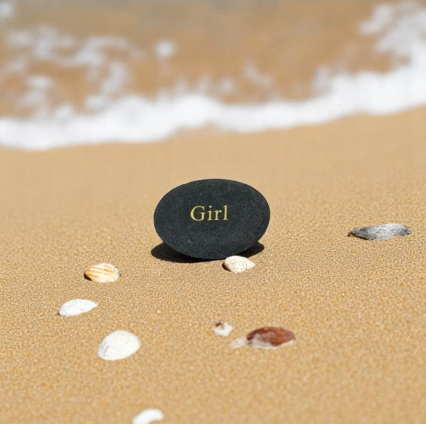 GALET NOIR GIRL