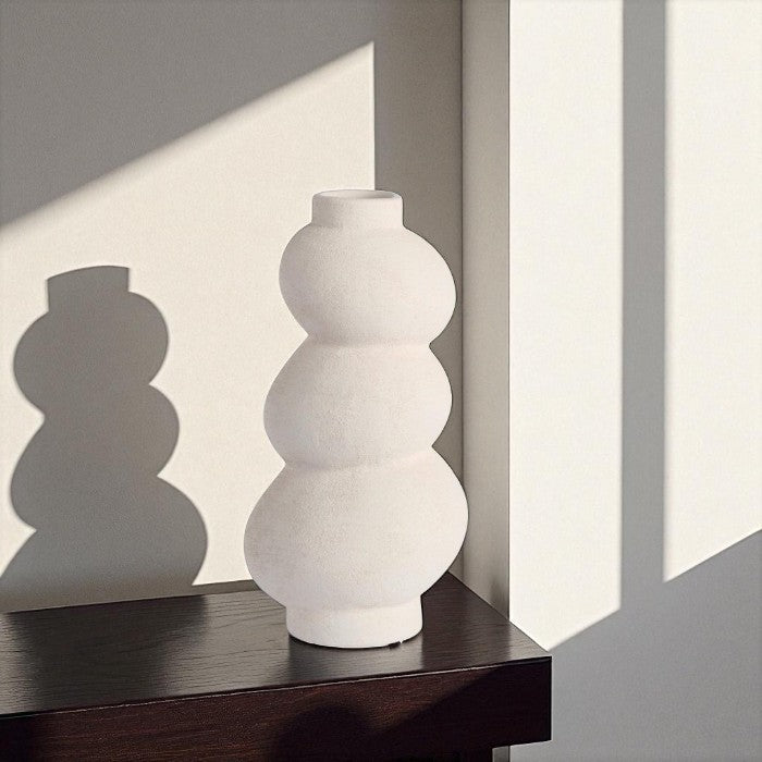 Vase en grès blanc forme galets empilés 15x13xH29.5 cm